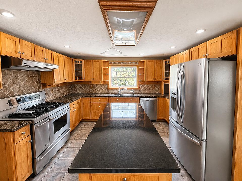 2nd image of 652 Deering Ridge Road