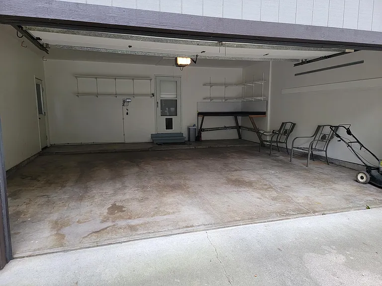 978 Sycamore Dr — Photo 19