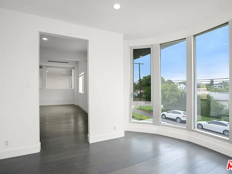 12041 Huston St — Photo 22