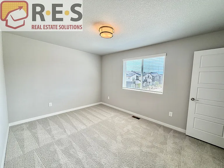3659 Levy Park Dr — Photo 8