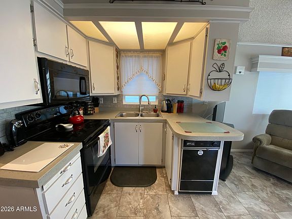 5th image of 1295 S SIOUX Drive