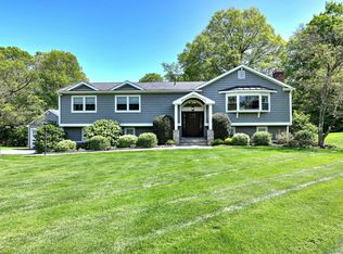 664 S Greenbrier Dr, Orange, CT 06477
