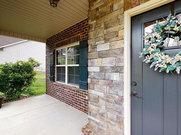 3rd image of 7708 Tulip Poplar Ln