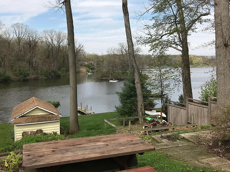 4588 Rex Lake Dr — Photo 2