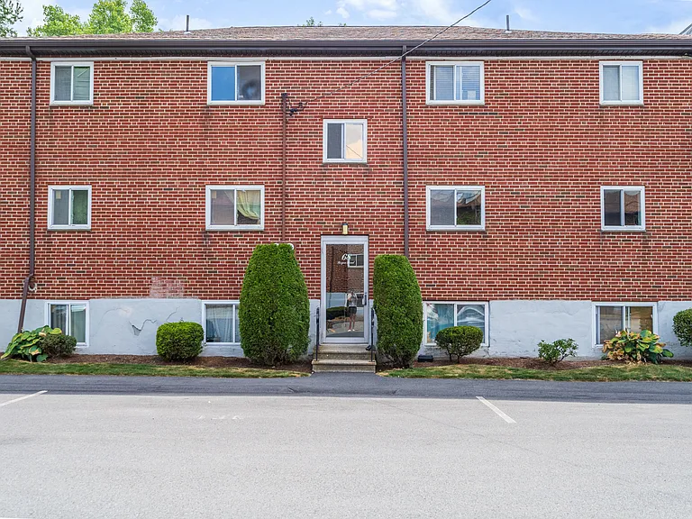 68 Bryon Rd #3 — Photo 4