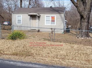 2920 E 81st St, Kansas City, MO 64132