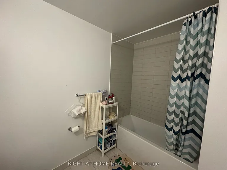 403 Church St #2211 — Photo 3