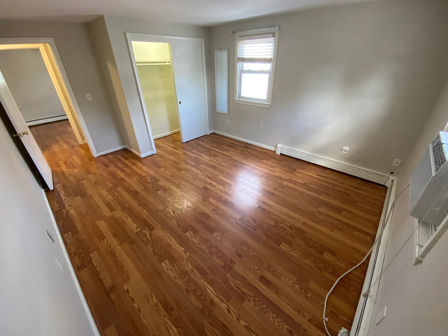 2 bed, 800 sqft, $2,200 — Photo 3