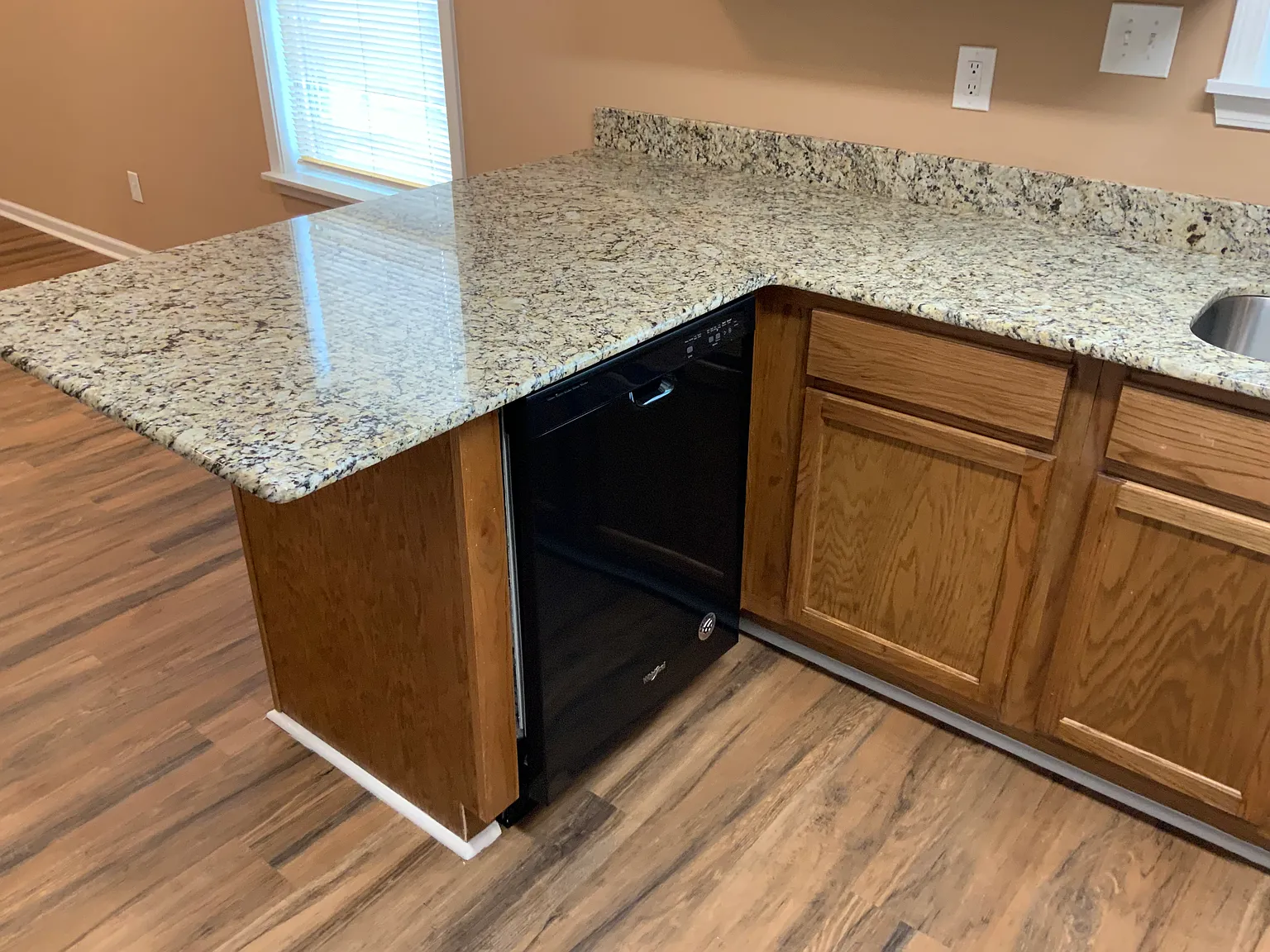 6461 Lilac Dr — Photo 3