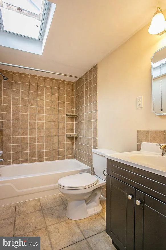 3602 Merrick Rd — Photo 4