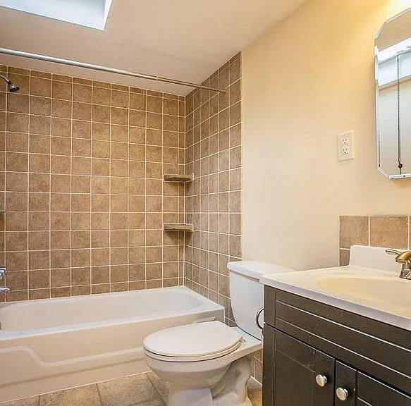2nd level bathroom.