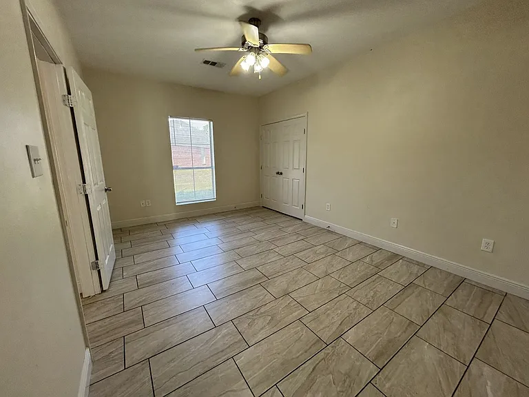 23983 Terrace Ave — Photo 19