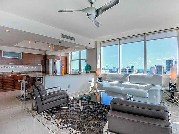 4th image of 3330 NE 190th St APT 2114