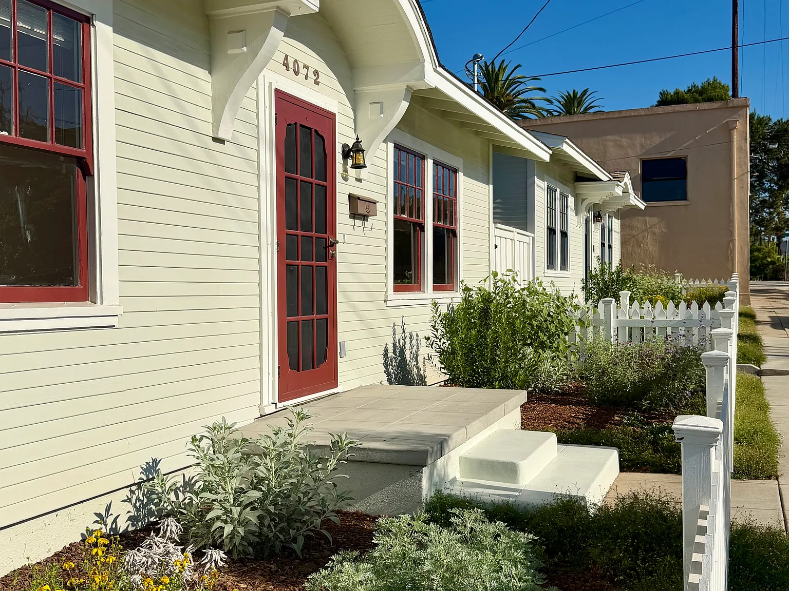 2 bed, 846 sqft, $4,500 — Photo 2
