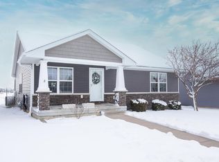6323 Mississippi Ave, Davenport, IA 52807