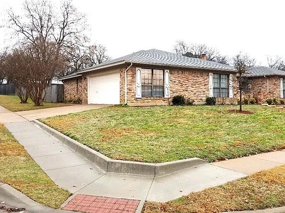 2nd image of 601 Evans Dr