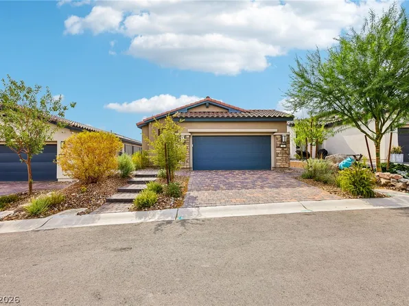 60 Stone Bluff Ln, Henderson, NV 89011
