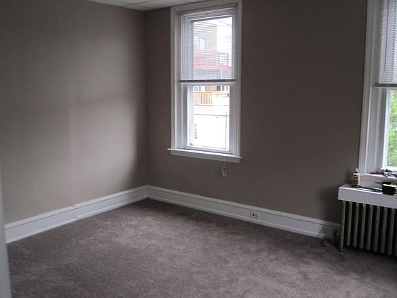 3rd image of 1627 Wolf St Floor 2