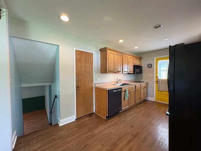 899 Bricker Blvd — Photo 9
