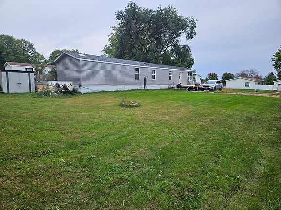 2nd image of 6711 Meadowbrook St SE