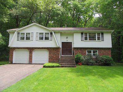18 Burnwood Drive, Bloomfield, CT, 06002