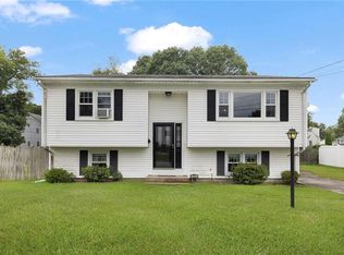 16 Dresden St, Cranston, RI 02910