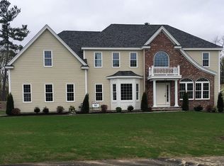 53 Slocumb Ln, Marlborough, MA 01752