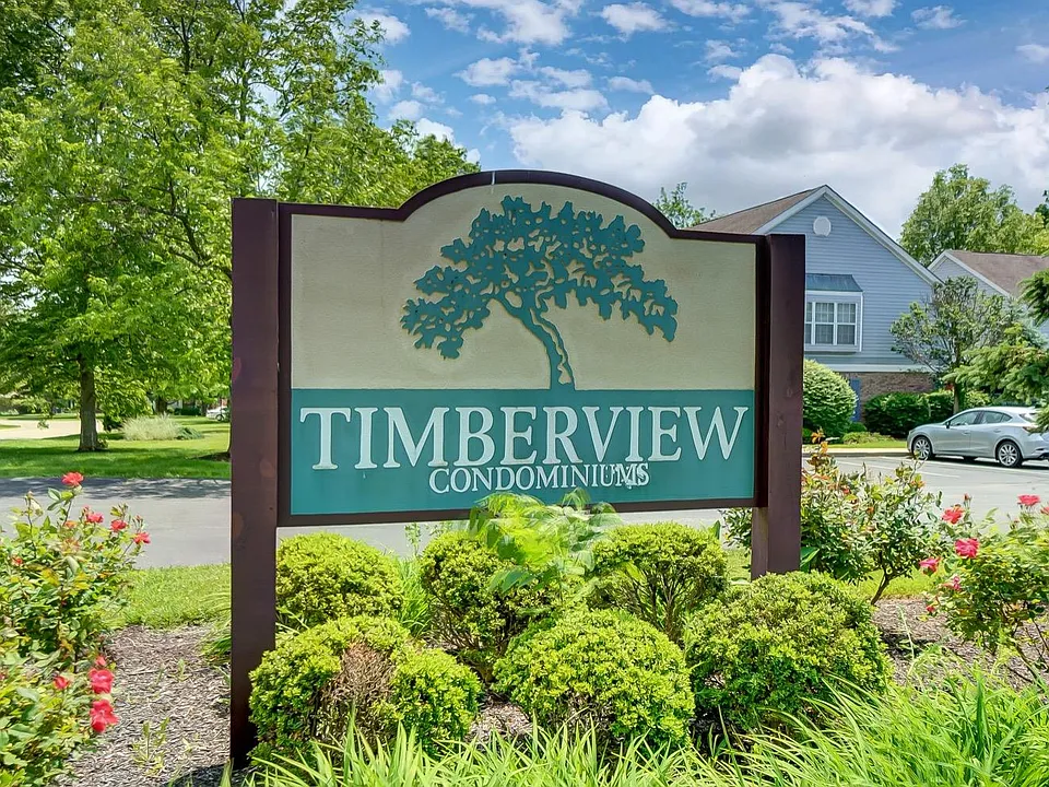 9728 Timberview Ct #10