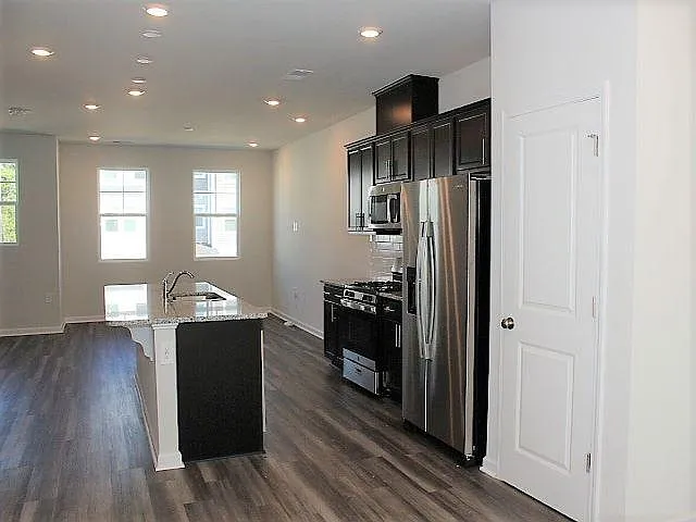 1079 Shoreside Dr — Photo 8