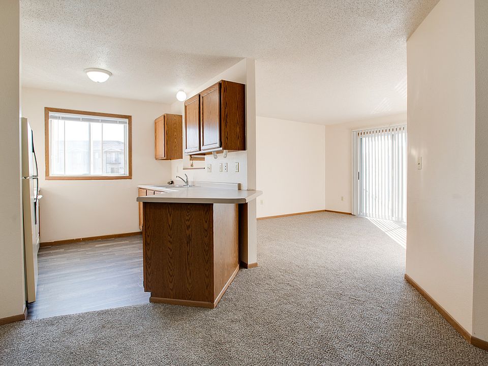 Dock 9 Apartments Living & Kitchen
