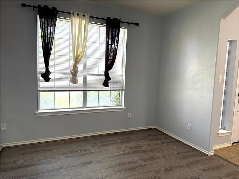 6826 Chester Oak Dr — Photo 12