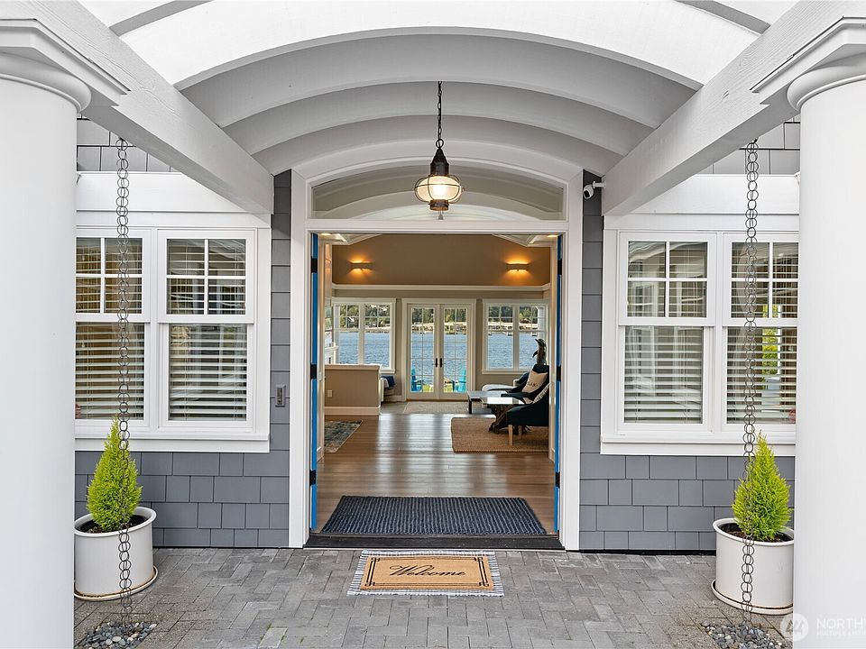 1st image of 253 Bella Bella Drive