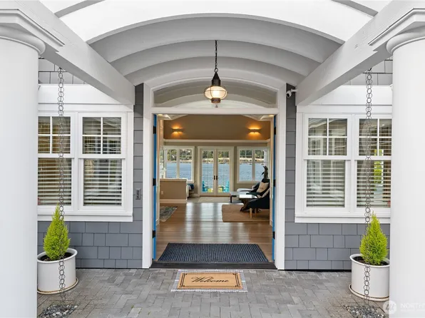 253 Bella Bella Drive, Fox Island, WA 98333