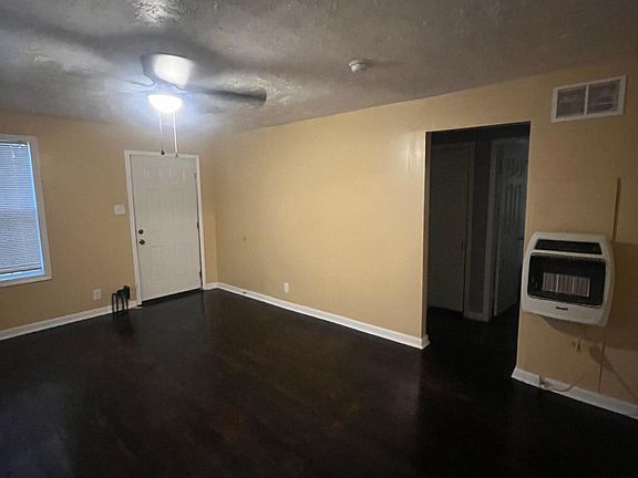 4th image of 2209 Lilly St