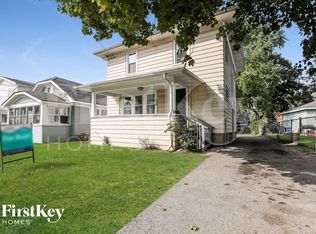 754 North Ave, Aurora, IL 60505