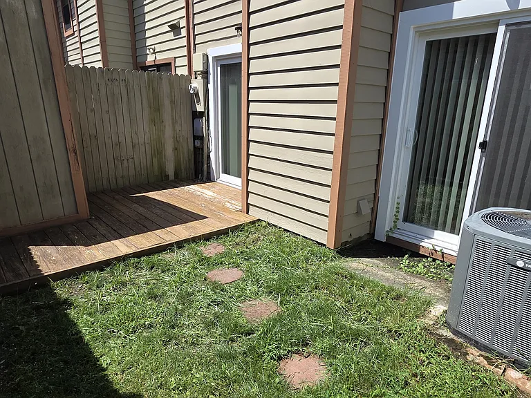 1422 Northface Ct — Photo 15
