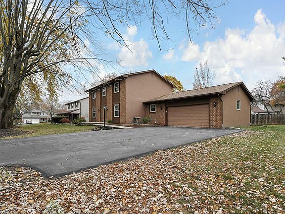 4th image of 10210 Wellington Dr