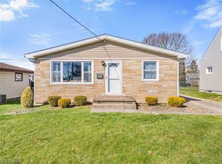 584 Hilbish Ave, Akron, OH 44312