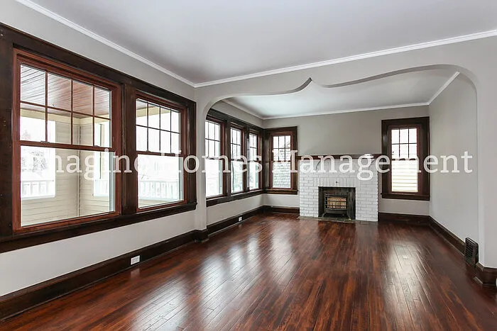 2 bed, 1.0 bath, 1040 sqft, $1,550 — Photo 2