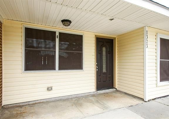 3rd image of 1323 Westlawn Dr