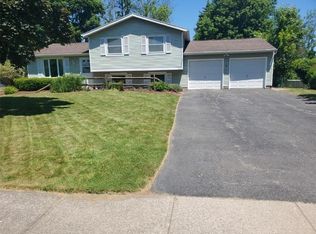 268 N Creek Xing, Rochester, NY 14612