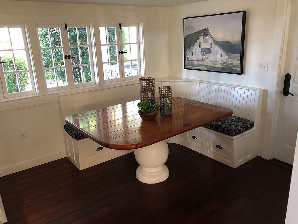 Breakfast Nook