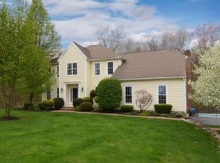 28 Amherst Rd, Shrewsbury, MA 01545