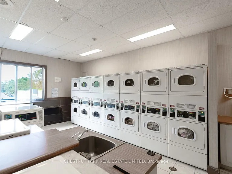 150 Lakeshore Rd W #1003 — Photo 39