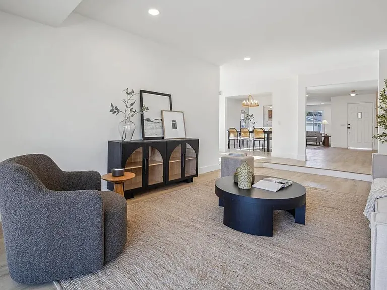 411 Beach Ave — Photo 11