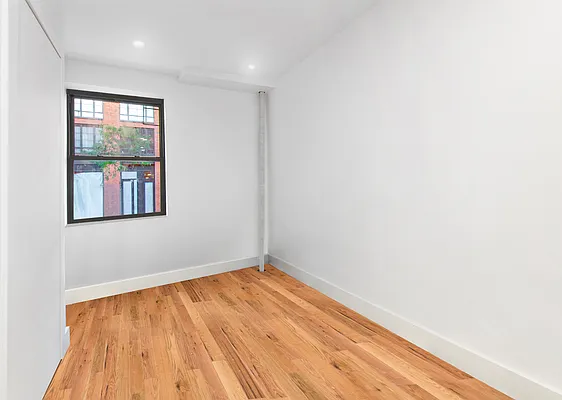 Rented by Compass | media 22