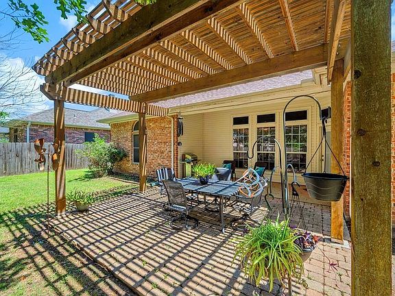 2nd image of 3021 Saddlebrook
