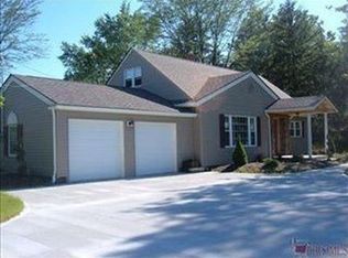 182 Chart Rd, Cuyahoga Falls, OH 44223