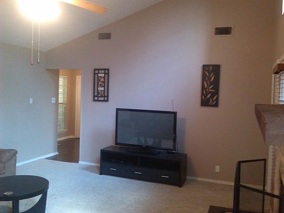 2nd image of 704 Mountain Laurel Ln
