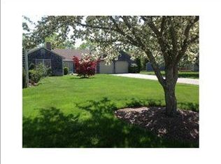 86 Belmont Dr, Portsmouth, RI 02871